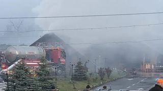 Noapte de foc la Gura Humorului! O femeie a fost găsită carbonizată, șapte persoane au fost evacuate de urgență