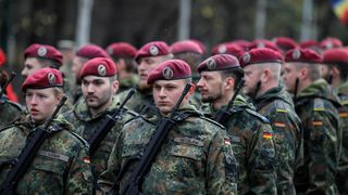 Toți tinerii de 18 ani din Germania, &icirc;nregistrați obligatoriu pentru serviciul militar. Noua lege, adoptată azi