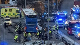 VIDEO Morți și răniți după ce un autobuz a spulberat pasagerii din stație, în centrul orașului Stockholm