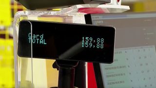 VIDEO Plafonarea prețurilor la alimente: o soluție cu efecte secundare dureroase pentru consumatori