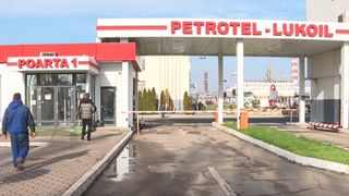 VIDEO Viitor din ce &icirc;n ce mai incert pentru angajații Lukoil. Ce se &icirc;nt&acirc;mplă cu rafinăria de la Ploiești 