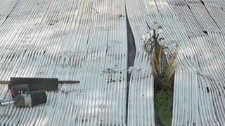 VIDEO „Putea să fie un pericol”. Patinoarul lui „Dorel” e cu obstacole