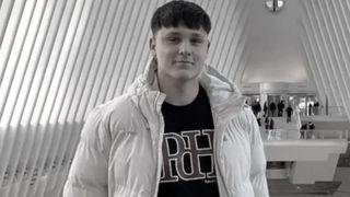 Daniel a murit pe loc, după ce a fost spulberat de o mașină care a intrat pe contrasens. Șoferul a fugit după ce l-a ucis pe t&acirc;nărul de 18 ani