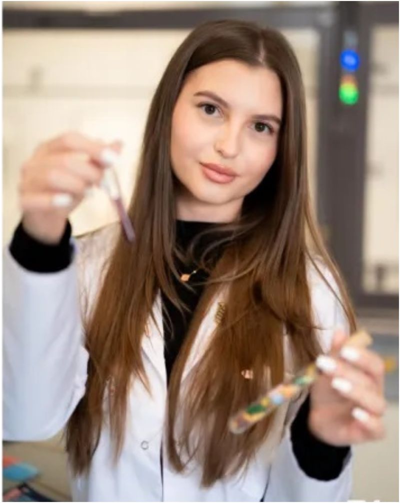 Andreea a obținut cel mai mare punctaj la Rezidențiatul de Farmacie din 2025