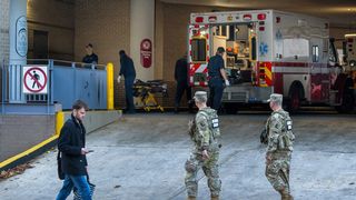 Doi militari, membri ai Gărzii Naţionale, au fost împuşcaţi în apropierea Casei Albe. Prima reacție a lui Donald Trump