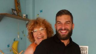 Calvarul pe care l-a trăit o mamă din Italia. Chiar fiul ei i-a transformat viața într-un iad: „Mă bătea. Când mi-a rupt un braț, l-am denunțat și ne-am salvat amândoi”