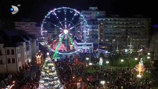 VIDEO &bdquo;Vrem să simțim momentul&rdquo;. Capitala Moldovei, luminată de Crăciun