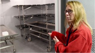 O femeie de 54 de ani, declarată moartă de medici, "a înviat" la morgă. Vestea primită de familie a fost cumplită 