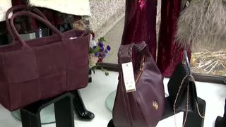 VIDEO Comerțul online își arată colții. Magazinele mici, cele mai afectate de noile tendințe