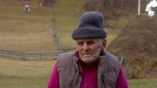 VIDEO Iosif Pașca, bătrânul care trăiește singur într-un sat din Munții Apuseni