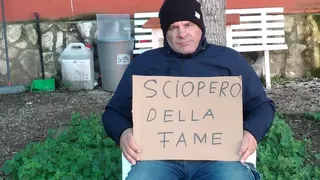 Vasile, românul exploatat, mințit, umilit și amenințat cu moartea de angajatorul italian! A muncit din greu 3 luni, dar nu a primit niciun ban: „M-a ameninţat că-mi dă foc, că face o gaură în pământ şi mă astupă în pământ”