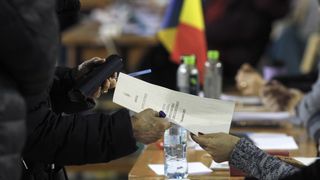 Direcția Generală pentru Evidența Persoanelor, precizări importante după acuzațiile AUR că pe listele electorale există și persoane decedate: "Nimeni nu poate vota în numele lor"