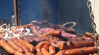 Reteta c&acirc;rnați de casă cu 10 kg carne