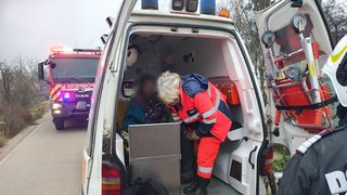 Un bărbat din Botoșani a murit, iar soția sa a fost salvată în ultima clipă, de un vecin! Casa lor  a fost cuprinsă de flăcări