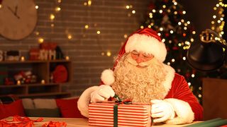 La ce oră vine Moș Crăciun?
