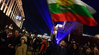 Bulgaria a rămas fără Guvern! Premierul Rosen Jeliazkov a anunțat demisia executivului. Mii de oameni ies în stradă