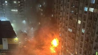 Una dintre cele mai mari rafinării de petrol din Rusia, atacată cu drone. Alt atac aerian a avut loc și în orașul rus Tver. Șapte persoane au fost rănite