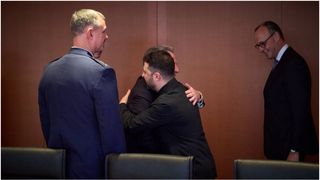 O nouă rundă de negocieri, la Berlin, între Zelenski și emisarii lui Trump. Reacția Rusiei: "Nu ne așteptăm la nimic bun"