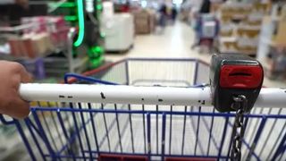 VIDEO Pregătiri timpurii pentru masa de Crăciun de teama scumpirilor: &rdquo;Mie mi-e frică să aștept&rdquo;