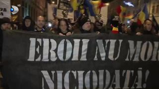 VIDEO &bdquo;E un gest de recunoștință și respect&rdquo;. Marș la Timișoara &icirc;n cinstea eroilor Revoluției