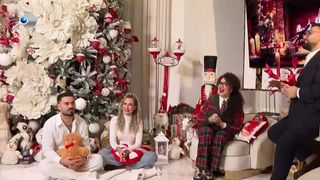 VIDEO &bdquo;Piesa este foarte frumoasă&rdquo;. Claudia Puican, Minodora, Jador și Costel Biju, colindul sezonului