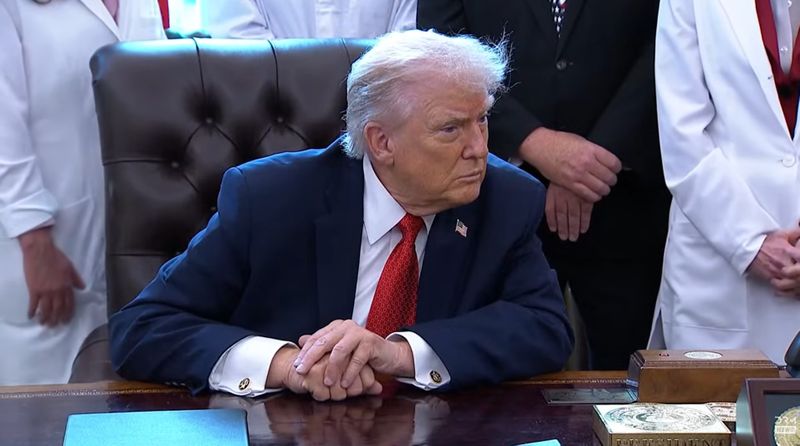 Trump îndeamnă Ucraina să "se miște rapid" dacă vrea un acord de pace cu Rusia