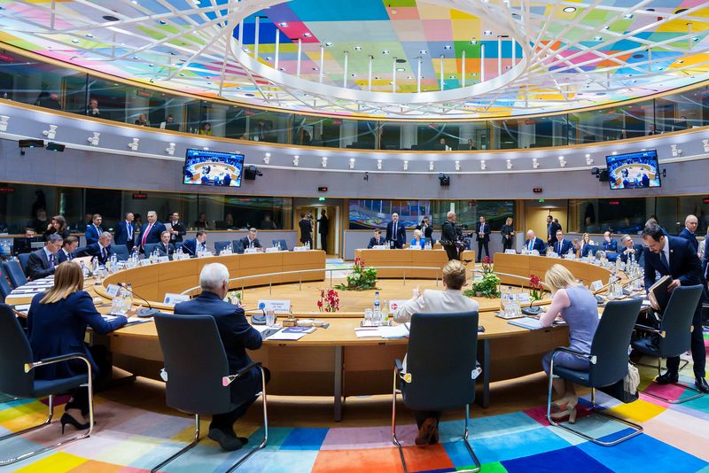 Liderii UE împrumută Ucraina cu 90 de miliarde de euro