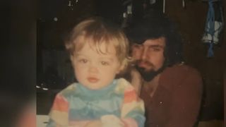 Michelle Newton, &icirc;mpreună cu tatăl ei, &icirc;nainte de "răpire"