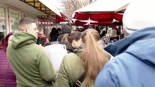 VIDEO Sindromul frigiderului plin: De ce rom&acirc;nii cumpără excesiv m&acirc;ncare de sărbători