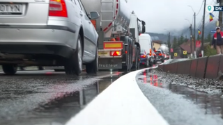 VIDEO Mii de rom&acirc;ni dau startul vacanței de Crăciun: aglomerație pe DN1, alți rom&acirc;ni preferă marea