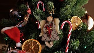 Cum răspunzi la mesaje de Crăciun? Idei de răspunsuri pentru urările de sărbători