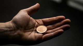 Obiectul pe care trebuie să &icirc;l ai &icirc;n buzunar &icirc;n noaptea dintre ani: Aduce noroc și sănătate