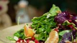 VIDEO Alertă alimentară &icirc;n SUA. Salata care provoacă mii de &icirc;mbolnăviri. Ce bacterie a fost găsită &icirc;n ea