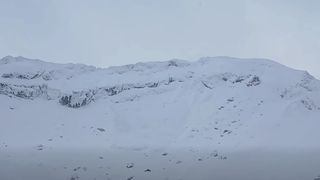 Doi schiori au provocat o avalanșă &icirc;n zona B&acirc;lea Lac