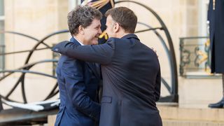 Nicușor Dan, primit la Palatul Elysee de Emmanuel Macron