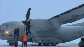 VIDEO Vizită cu peripeții pentru președintele Nicușor Dan: blocat pe aeroportul din Paris din cauza vremii nefavorabile