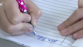 VIDEO &bdquo;Mai sunt copii care nu vin la școală&rdquo;. Elevii și-au prelungit vacanța