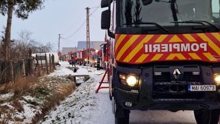 Tragedie &icirc;n Brașov! Un adolescent de 16 ani a fost găsit mort &icirc;ntr-o casă distrusă de flăcări