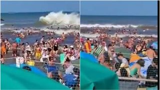 VIDEO Un val uriaș, de 6 metri, a spulberat o plajă aglomerată din Argentina. Un mort și 35 de răniți