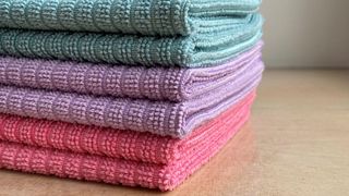 Temperatura la care este bine să speli prosoapele