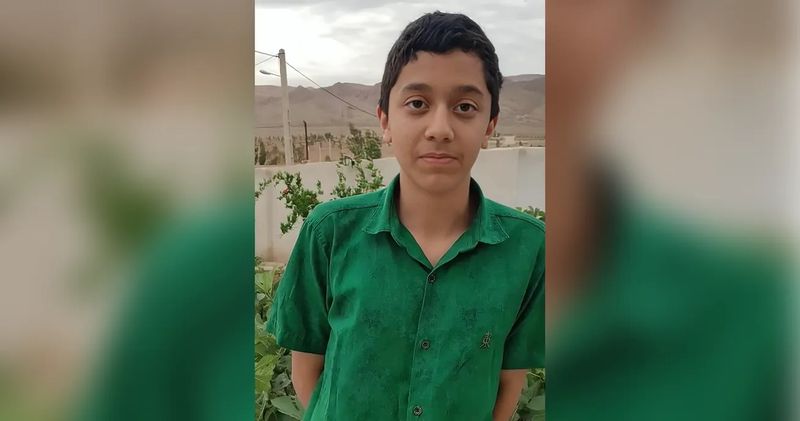 Sina Eshkeboosi, mort la doar 17 ani