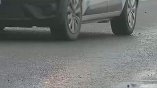 VIDEO Dimineață de coșmar pe șoselele din estul țării! Poleiul transformă drumurile &icirc;n patinoare, iar este traficul paralizat