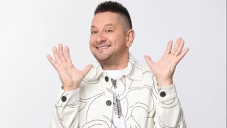 Octavian Strunilă revine cu noi ediții ale competiției cuplurilor! &bdquo;Hai Că Poți!&rdquo;, din această duminică, de la ora 21:00, la Kanal D!