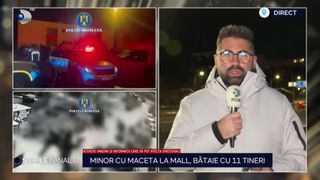 VIDEO Scandal violent &icirc;ntr-un mall din Pitești. 11 tineri au fost implicați &icirc;ntr-o bătaie cu macete