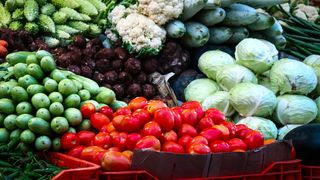 VIDEO Legume mai puține și prețuri &icirc;n creștere. Gerul afectează grav culturile din piețele rom&acirc;nești