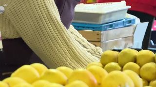 VIDEO Luna ianuarie, un test dur de supraviețuire pentru piețari: v&acirc;nzări &icirc;n scădere și clienți fără bani