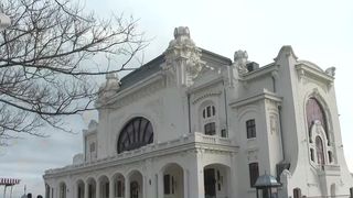 VIDEO &bdquo;Vremea contează mai puțin&rdquo;. Turiștii de la mare nu se sperie de ger