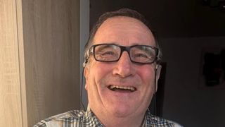 El e mortul care trăiește. Un bărbat din Bacău, declarat decedat de stat, dar viu &icirc;n realitate: &bdquo;Respir. Merg. Am puls. Chiar și nervi, din belșug&rdquo;  &nbsp;