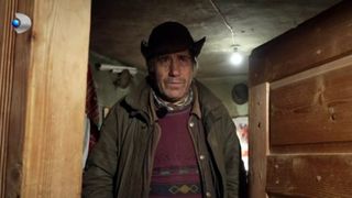 Vasile Pașca, un om departe de oameni