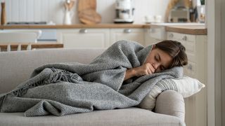 Primele 4 simptome ale gripei: Dacă ai următoarele semne, ar fi bine să mergi la medic